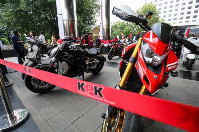 Terjaring OTT di Jakarta, KPK Sita Motor, Mobil, dan Uang Tunai, Wamenaker Diduga Peras Pengusaha Urus Sertifikasi K3