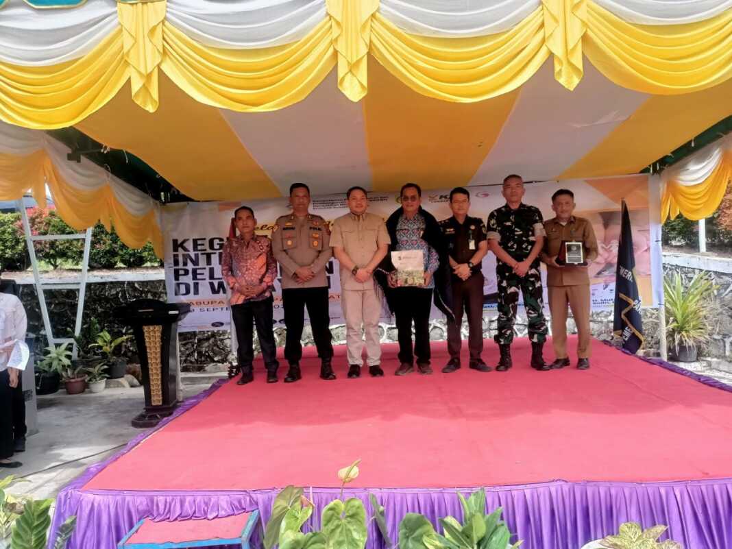 PELAYANAN KBKR: BKKBN Sumut saat melaksanakan kegiatan Fasilitasi Intensifikasi Pelayanan KBKR di Kabupaten Pakpak Bharat.(Istimewa)