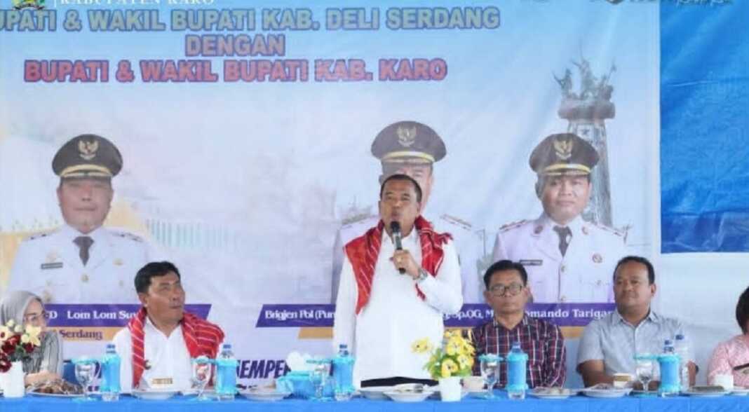 BERTEMU: Bupati Karo Antonius Ginting dan Wakil Bupati Deliserdang Lom Lom Soewondo, saat melakukan pertemuan.(Istimewa)