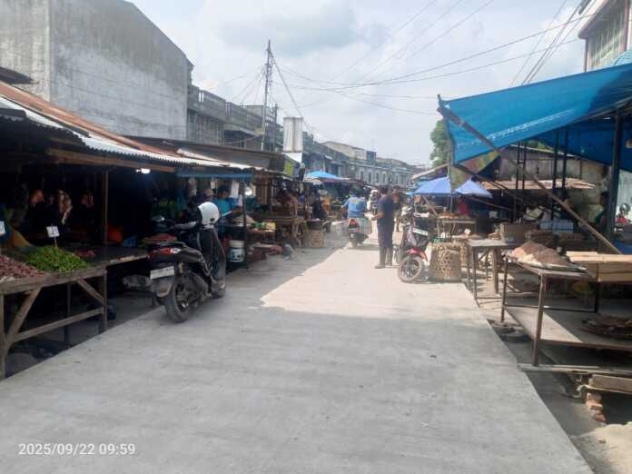 PERBAIKAN JALAN: Pemkab Deliserdang, melalui SDABMBK melakukan perbaikan Jalan Griya dan Pahlawan di Kelurahan Pekan Tanjungmorawa, Kecamatan Tanjungmorawa, Kabupaten Deliserdang.