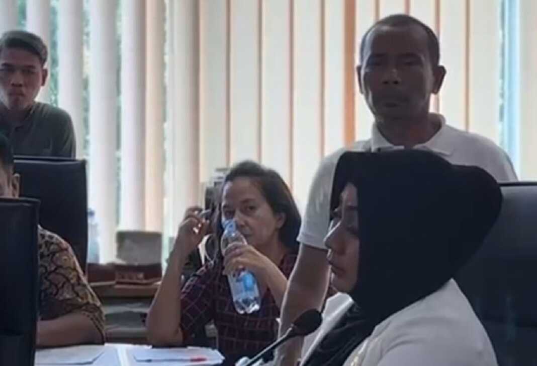 RAPAT: Saat RDP Komisi 4 DPRD Medan terkait dugaan penyimpangan pembangunan dan izin Apartemen The CityView Medan Condominium di Jalan Komodor Muda Adi Sucipto, Kelurahan Sukadamai, Kecamatan Medan Polonia yang digelar Selasa (23/9/2025) sore,