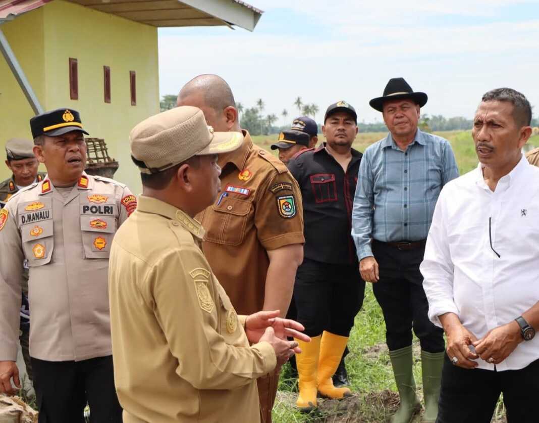 DIABADIKAN: Ketua DPRD Sergai Togar Situmorang, diabadikan bersama Forkopimda Sergai. (Fadly/Sumut Pos)