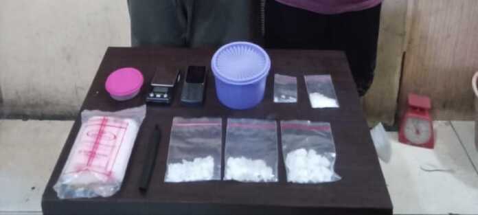 DIAMANKAN: Barang bukti sabu-sabu yang diamankan Satresnarkoba Polres Langkat. (Istimewa)