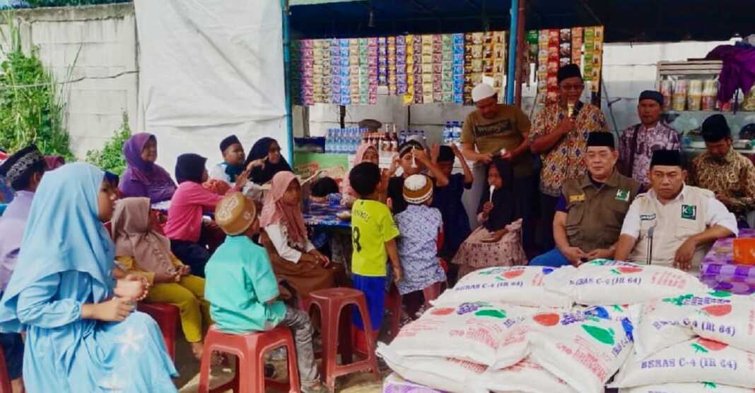 BERBAGI: Kegiatan KSJ edisi ke-317 di Tebingtinggi, Jumat (29/8). (ISTIMEWA/SUMUT POS)