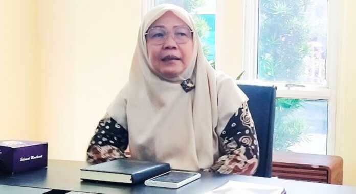 Direktur RSU Haji Medan, Sri Suriani Purnamawati, SSi, Apt