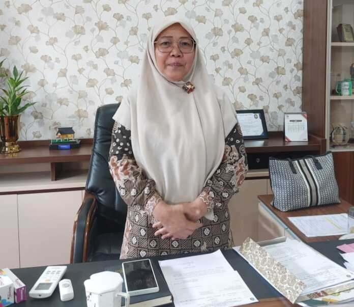 Direktur RSU Haji Medan, Sri Suriani Purnamawati, SSi, Apt.