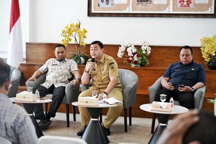 KONPERS: Pemprov Sumut melalui Biro Kesra Setdaprov Sumut, saat menggelar konferensi pers di Lobby Dekranasda Lantai 1 Kantor Gubernur Sumut, Selasa (21/10).(Istimewa)