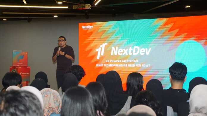 Telkomsel melalui program impact incubator unggulannya, NextDev, kembali hadir di Kota Medan dalam rangkaian roadshow NextDev tahun ke-11 yang mengusung tema “AI-Powered Innovations: What Technopreneurs Need for Now?” (23/10). Kegiatan ini menjadi bagian dari upaya Telkomsel memperluas jangkauan technopreneurs di berbagai daerah, termasuk di Sumatera, dengan menghadirkan kurikulum inovasi berbasis kecerdasan buatan (AI)