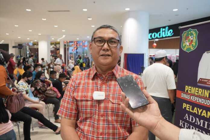 Kepala Disdukcapil Kota Medan Baginda P. Siregar