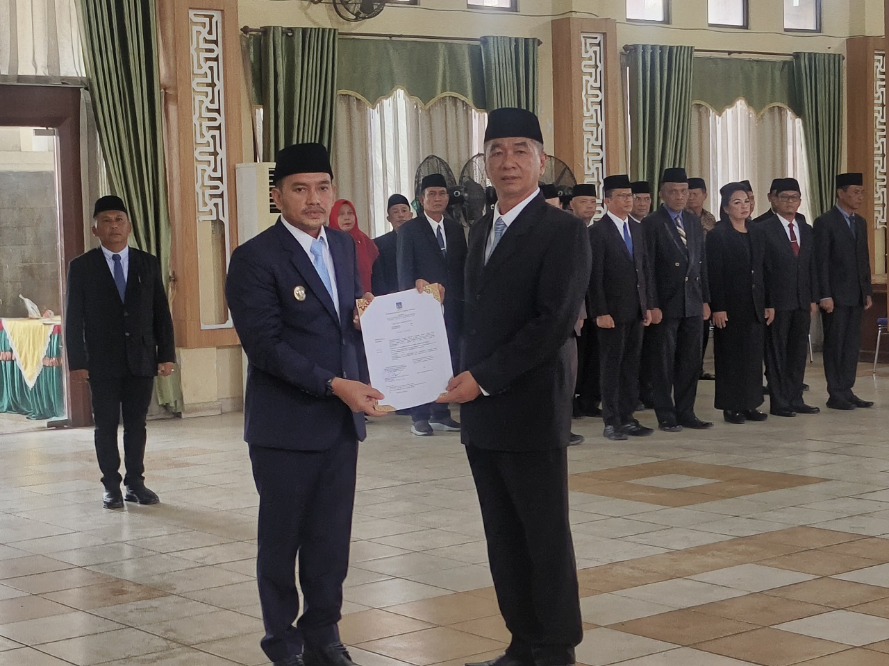 Pelantikan Sekda dan 12 Pejabat Baru, Wali Kota Tebingtinggi Serukan Integritas