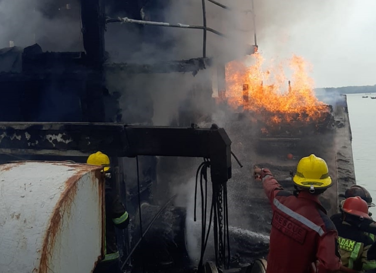 Kapal Nelayan di Gabion Belawan Hangus Terbakar, Pemadaman Terkendala BBM di Tangki Kapal