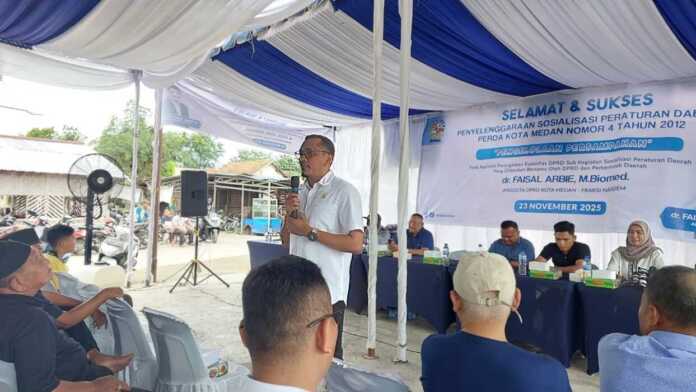 SOSIALISASI: dr Faisal Arbie M.Biomed saat menggelar Sosialisasi Perda Kota Medan No.7 Tahun 2024 di Medan Deli, Minggu (23/11/2025).
