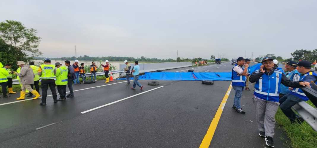 TOL MKTT: Ruas Rol MKTT amblas di Km 41+600 arah Medan, Jumat (28/11/2025). (Dok Jasa Marga). Istimewa/Sumut Pos