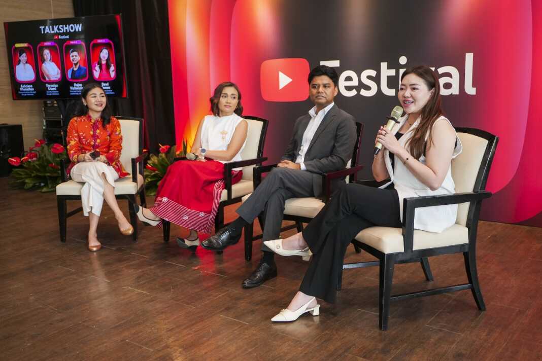 Paling kanan_ Dewi Vanow, YouTube Cretor dengan 5,9 juta subscriber