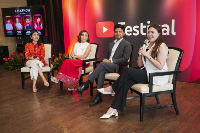 Paling kanan_ Dewi Vanow, YouTube Cretor dengan 5,9 juta subscriber