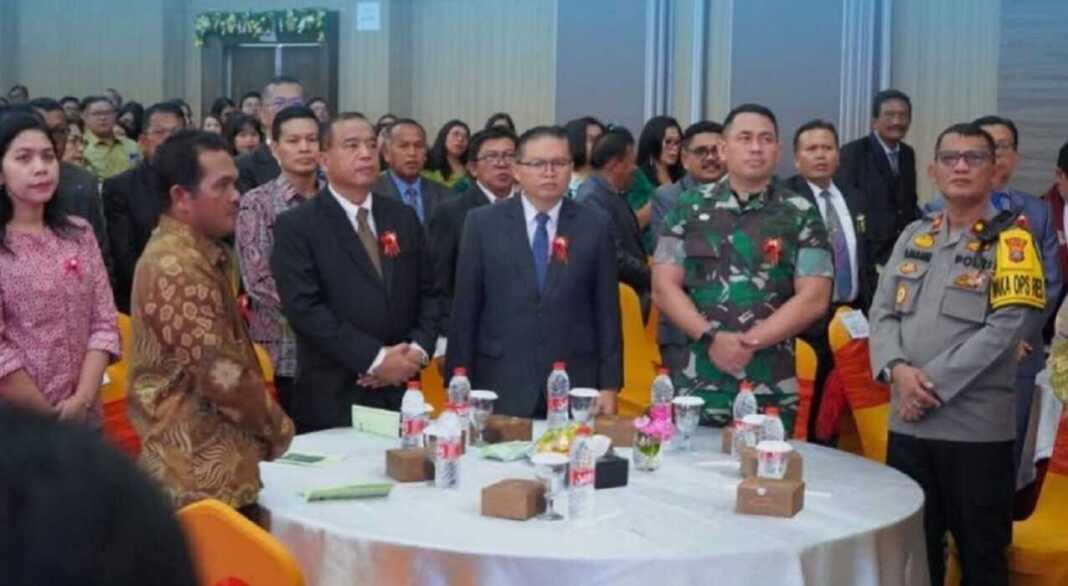 HADIR: Bupati Karo dan Forkopimda menghadiri natal bersama di lingkungan Pemkab Karo.