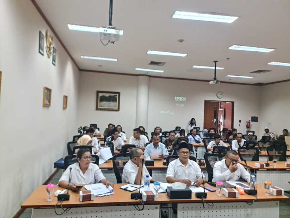 RDP: Komisi A DPRD Sumut saat gelar RDP soal tanah Dusun IX Sampali.