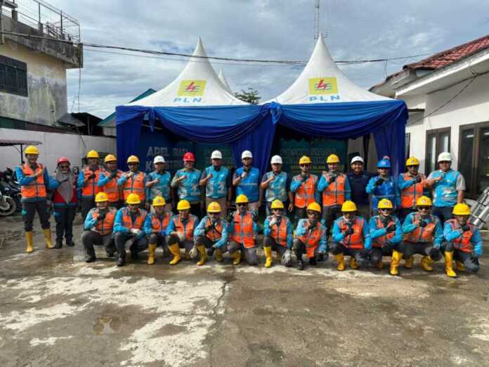 Tim Siaga UP3 Padang Sidempuan siap mengamankan sistem kelistrikan melalui posko siaga PLN UP3 Padang Sidimpuan