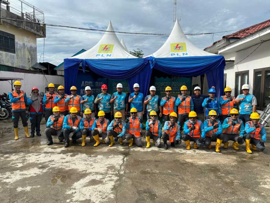Tim Siaga UP3 Padang Sidempuan siap mengamankan sistem kelistrikan melalui posko siaga PLN UP3 Padang Sidimpuan