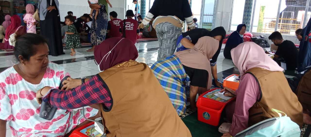 AQL Laznas Peduli Gandeng FUIB, dan JATTI Gelar Trauma Healing Hingga Pengobatan Gratis bagi Korban Banjir
