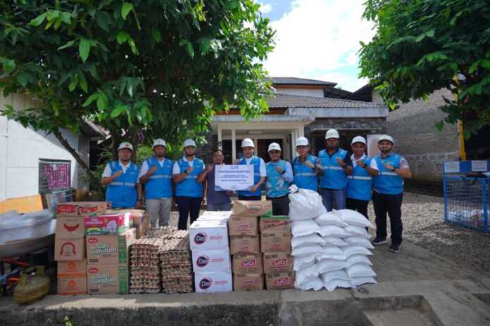 Penyerahan Sembako dan Alat masak untuk Dapur umum Desa Batu Hula