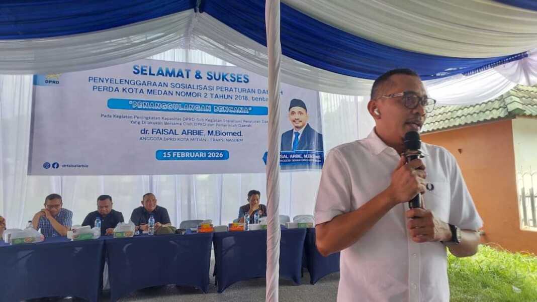 SOSIALISASI: Faisal Arbie saat Sosialisasi Perda Kota Medan tentang Penanggulang Bencana di Medan Deli, Minggu (15/2/2026).