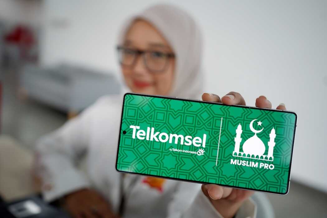 Telkomsel berkolaborasi dengan Muslim Pro hadirkan Paket Bundling Telkomsel x Muslim Pro secara eksklusif di Aplikasi MyTelkomsel. Kolaborasi ini menjadi langkah beyond connectivity Telkomsel untuk menghadirkan pengalaman digital yang bernilai tambah dan menemani pelanggan dalam menjalani Ramadan sepenuh hati.