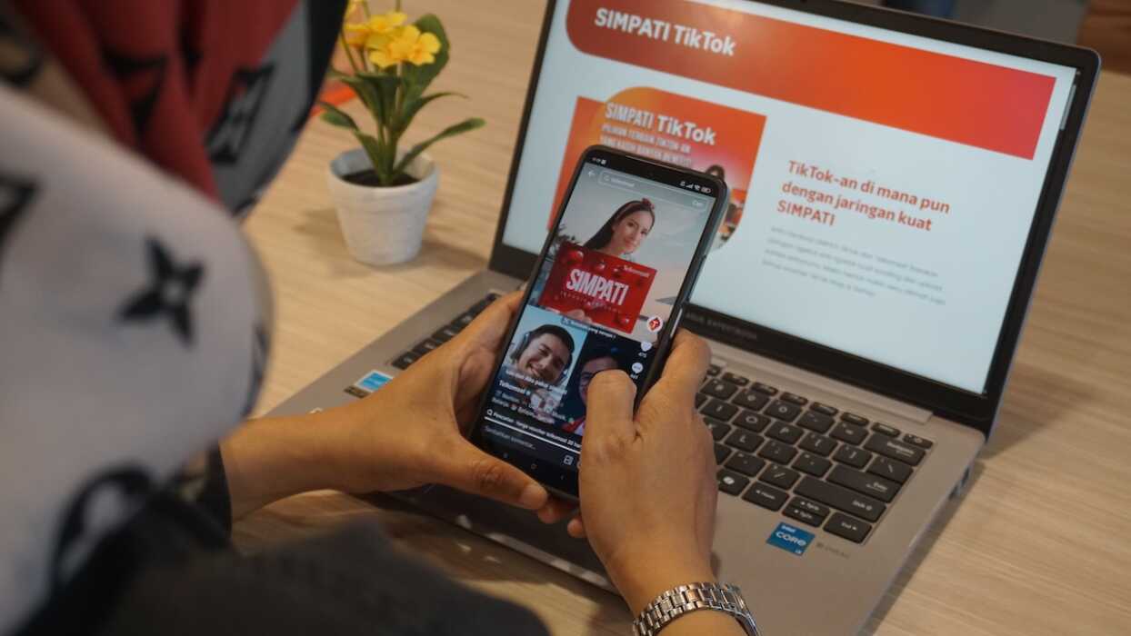 Mau Scroll FYP Lancar? SIMPATI TikTok Jadi Solusi Bagi Pelanggan