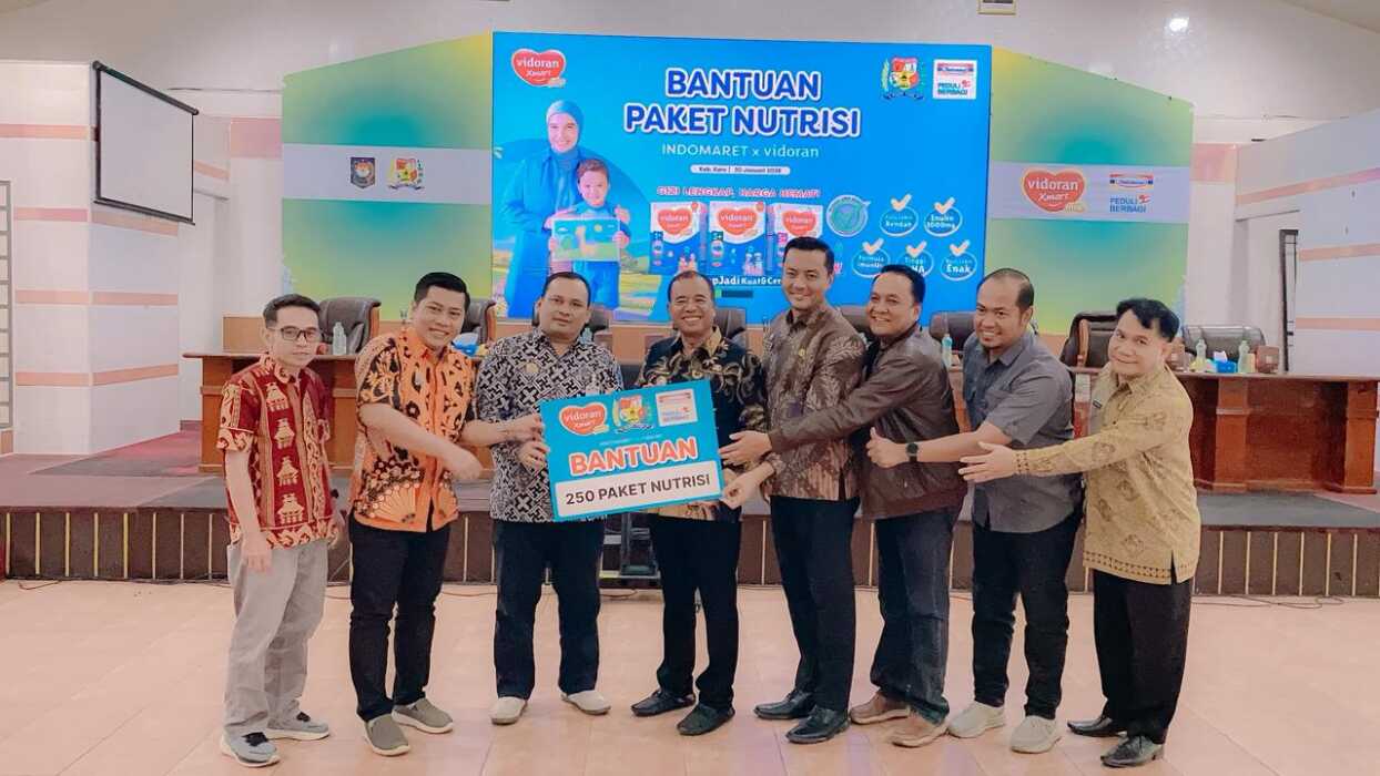 Peduli akan Pemenuhan Nutrisi Anak Indonesia, Tempo Scan Bersama Indomaret Berikan Paket Nutrisi Susu Vidoran dan Healthyway KIDS di Karo