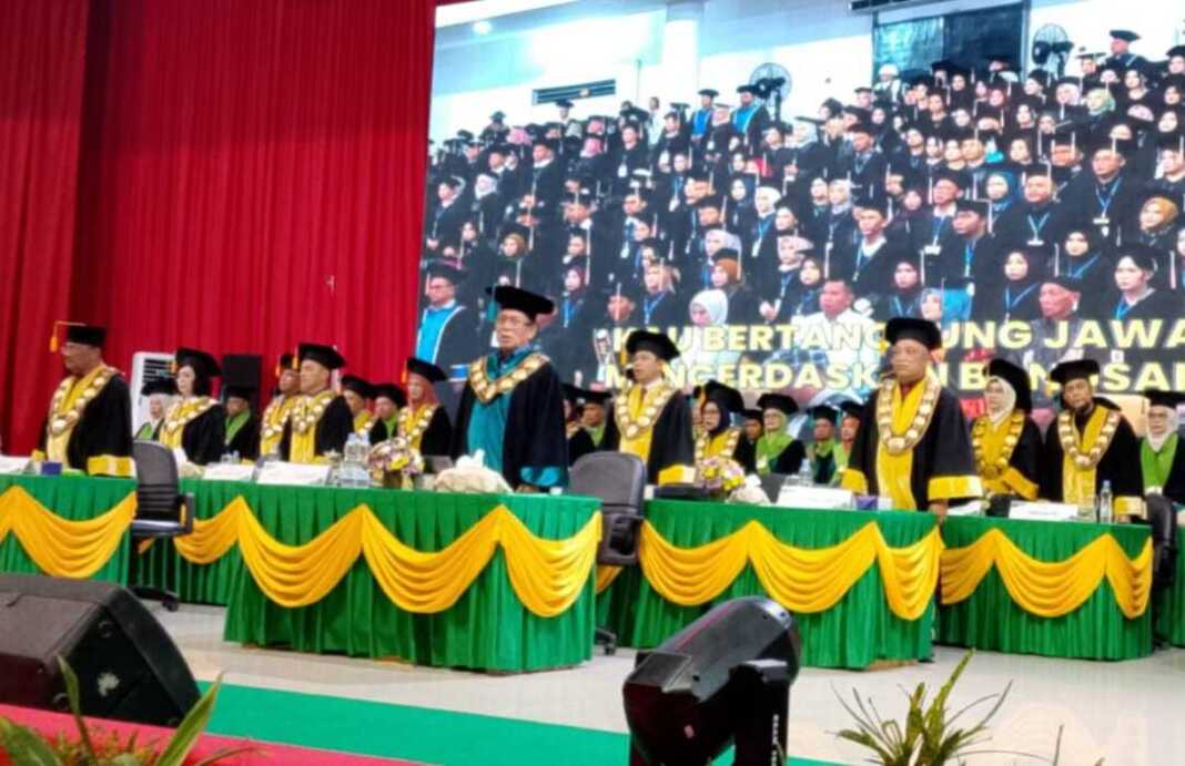 Suasana pelaksanaan wisuda 1.046 lulusan Universitas Negeri Medan (Unimed) di Auditorium, Rabu (11/2). Foto: Istimewa