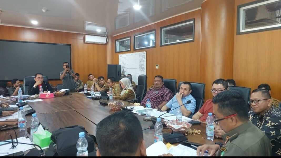 RDP: Rapat Dengar Pendapat (RDP) digelar Komisi IV DPRD Medan bersama pihak PT Sumo di Gedung DPRD Medan, Selasa (10/2/2026).