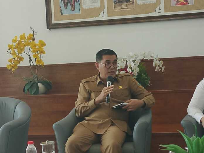 Kepala Dinas Koperasi dan Usaha Kecil Menengah (UKM) Provinsi Sumatera Utara, Naslindo Sirait