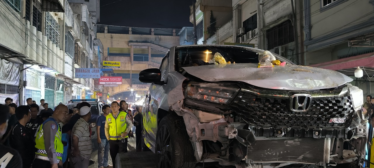 Brio Terobos Pasar Kaget Binjai, Tabrak Zig-zag Empat Warung, Sopir Wanita Positif Narkoba dan Tak Miliki SIM