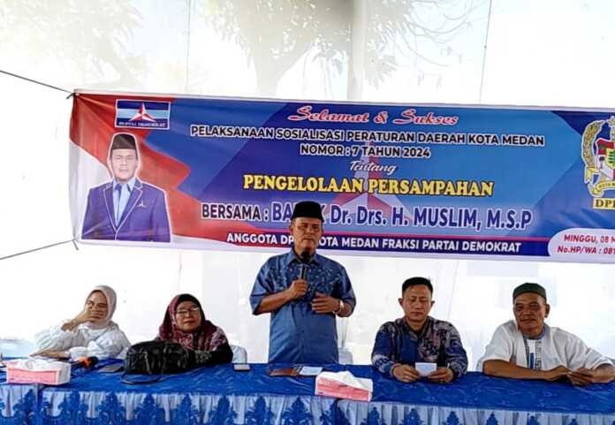 SOSIALISASI: Dr H Muslim MSP saat Sosialisasi Perda Kota Medan tentang Pengelolaan Persampahan, Minggu (8/3/2026).