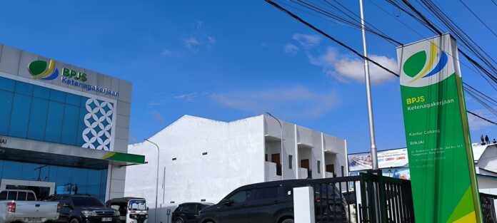 BPJS Ketenagakerjaan Kantor BPJS Ketenagakerjaan Binjai di Jalan Soekarno-Hatta KM 19,5.(Teddy Akbari/Sumut Pos)