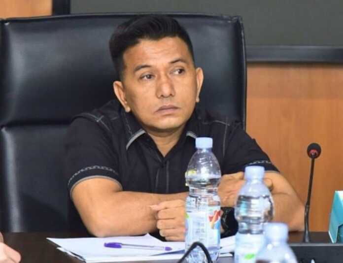 Anggota DPRD Kota Medan, Fauzi. Anggota DPRD Kota Medan, Fauzi.