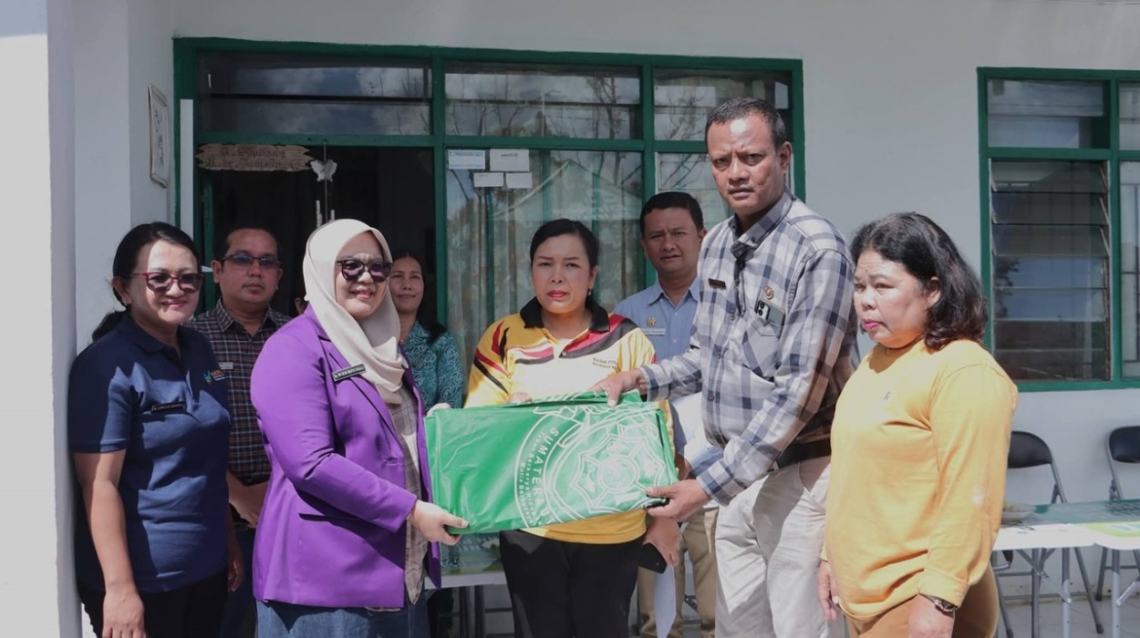 Tim Pembina Posyandu Dairi Salurkan Bantuan Sarana ke Pustu Sidiangkat