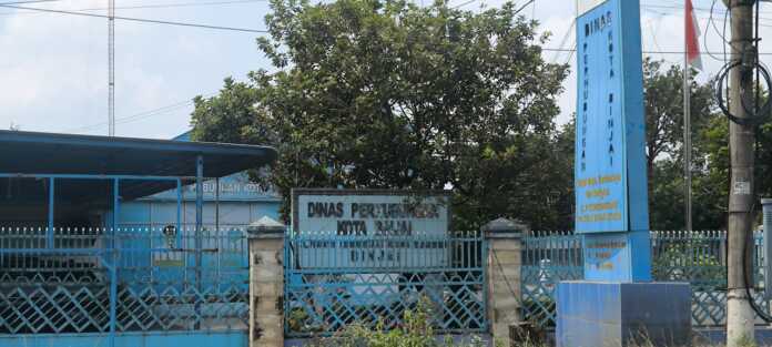 SELIDIKI: Kantor Dishub Binjai di Jalan Perintis Kemerdekaan, Binjai Utara. Saat aparat penegak hukum tengah menyelidiki dugaan korupsi parkir di Binjai.(Teddy Akbari/Sumut Pos)