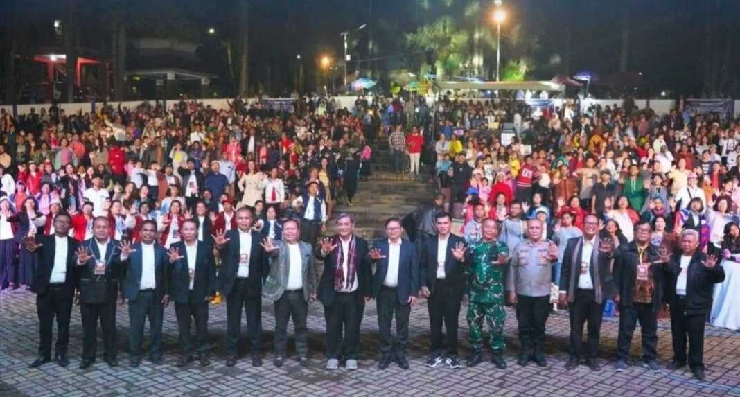 PASKAH: Wakil Bupati Karo menghadiri perayaan Paskah Umat Kristen Kabupaten Karo