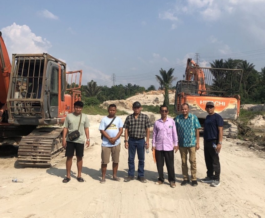 PENGECEKAN: Dinas Perindustrian, Perdagangan, Energi dan Sumber Daya Mineral (Disperindag ESDM) bergerak cepat menindaklanjuti pemberitaan terkait dugaan aktivitas galian C yang beroperasi di luar blok izin. Pengecekan lapangan dilakukan di Kecamatan STM Hilir, Kabupaten Deliserdang, pada Kamis (23/4/2026) sore.(Disperindag dan ESDM Sumut)