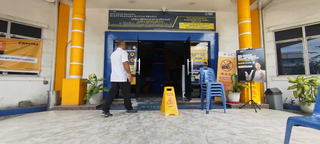 KANTOR PAJAK: Kantor KPP Rantauprapat di Jalan Ahmad Yani (fajar)