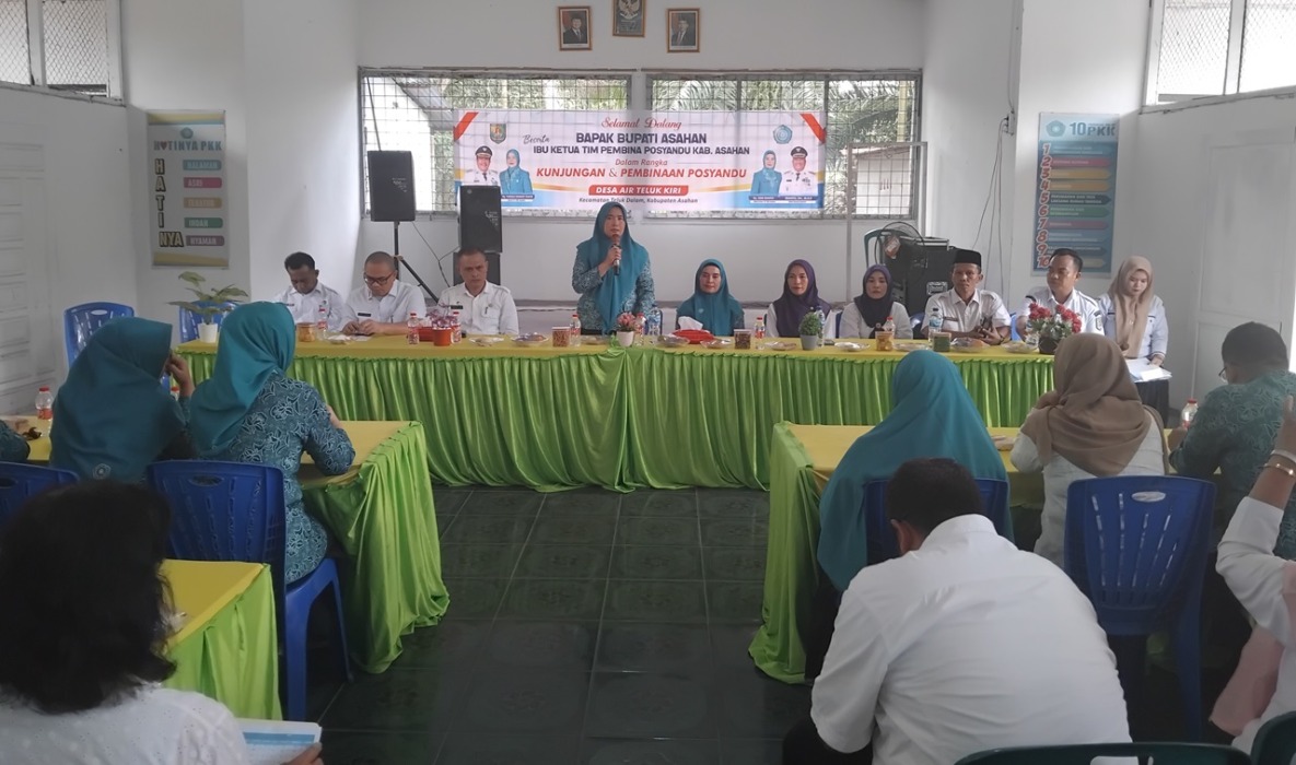 Persiapan Lomba Tingkat Provinsi, PKK Asahan Kunjungi dan Bantu Posyandu