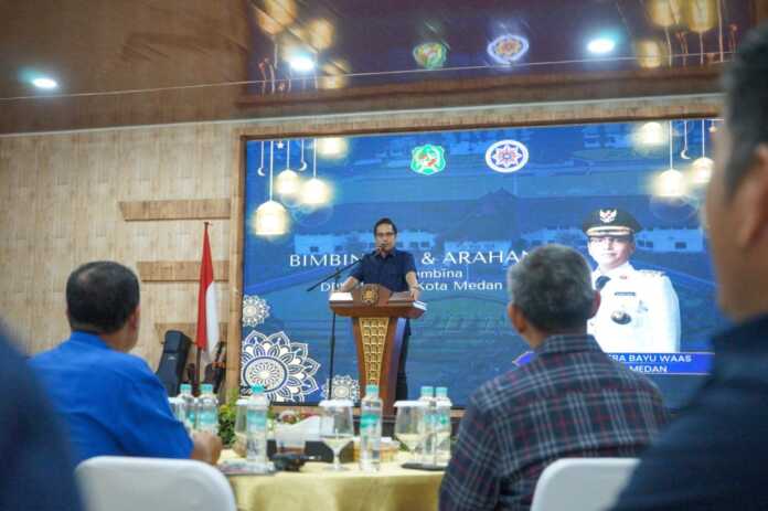 HADIR:Wali Kota Medan Rico Tri Putra Bayu Waas selaku Dewan Pembina IKAPTK Kota Medan hadir langsung dalam acara yang digelar di Gedung PKK Kota Medan, Selasa (7/4/2026) malam.