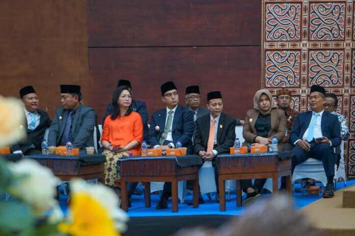 HUT PROVINSI SUMUT: Wali Kota Medan Rico Tri Putra Bayu Waas menghadiri rapat Paripurna DPRD Provinsi Sumatera Utara, dalam rangka Peringatan Hari Jadi ke-78 Provinsi Sumatera Utara, Rabu (15/4/2026).