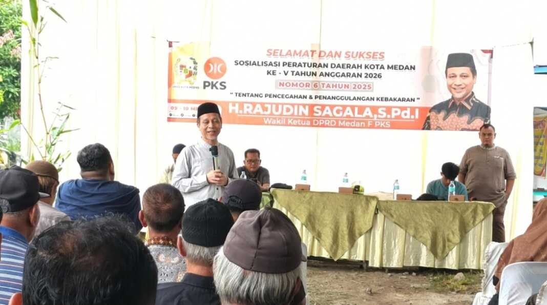 SOSIALISASI: Rajudin saat menggelar Sosialisasi tentang Pencegahan dan Penanggulangan Kebakaran di sejumlah lokasi di Kota Medan, Sabtu (9/5/2026).
