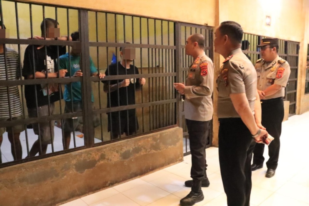 Kapolres Labuhanbatu Beri Motivasi Tahanan