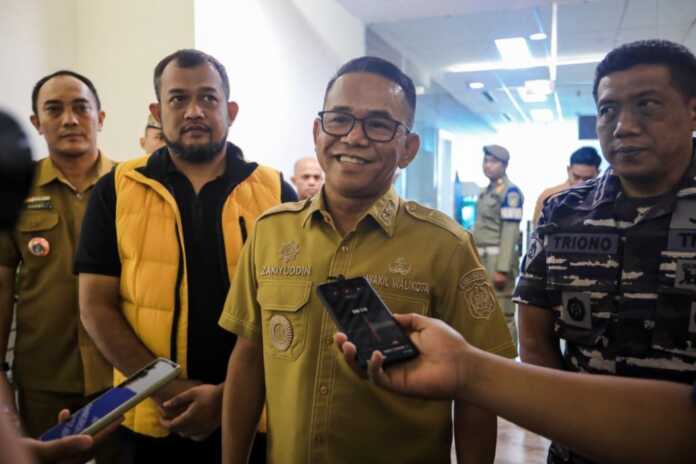WAWANCARA: Wakil Wali Kota Medan Zakiyuddin Harahap, saat diwawancarai usai melakukan pertemuan dengan Pelindo Regional 1 di Kantor Pelindo Regional 1, Selasa (19/5/2026)