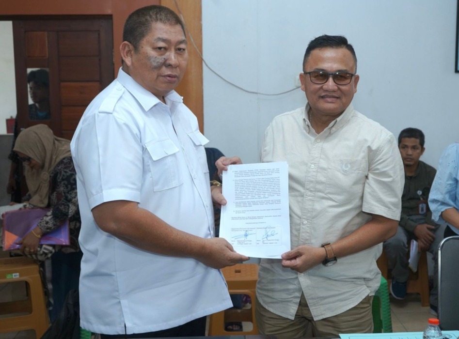 PEMBAHASAN: Sekretaris Daerah Asahan rapat pembahasan dan sinkronisasi Revisi RTRW Kabupaten Asahan di Aula Kantor Dinas Perumahan dan Kawasan Permukiman (Perkim) Provinsi Sumatera Utara (Sumut), Selasa (19/5).