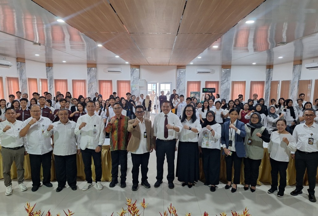 SEMINAR: Memperingati Hari Kebangkitan Nasional, Universitas Sari Mutiara Indonesia (USM Indonesia) berkolaborasi dengan PT Pegadaian dan Coca-Cola Europacific Partners (CCEP) Indonesia menggelar seminar inspiratif