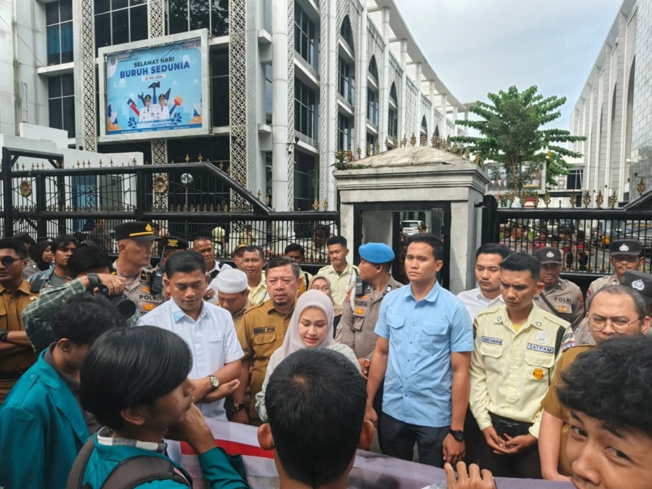 MBG Dinilai Tidak Tepat Sasaran, Mahasiswa Minta Pemerintah Copot Kepala BGN